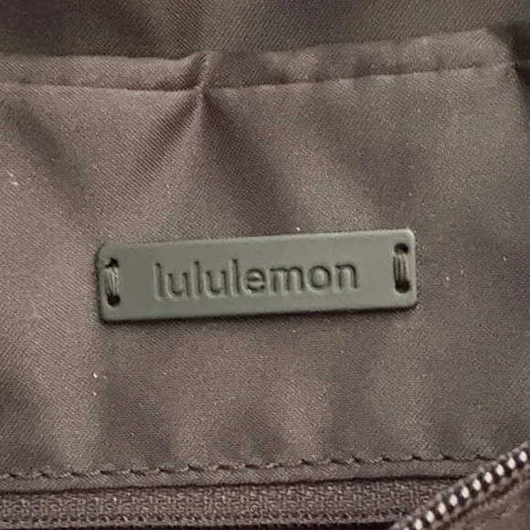 lululemon athletica Quilted Black Travel Bag - Picture 3 of 4